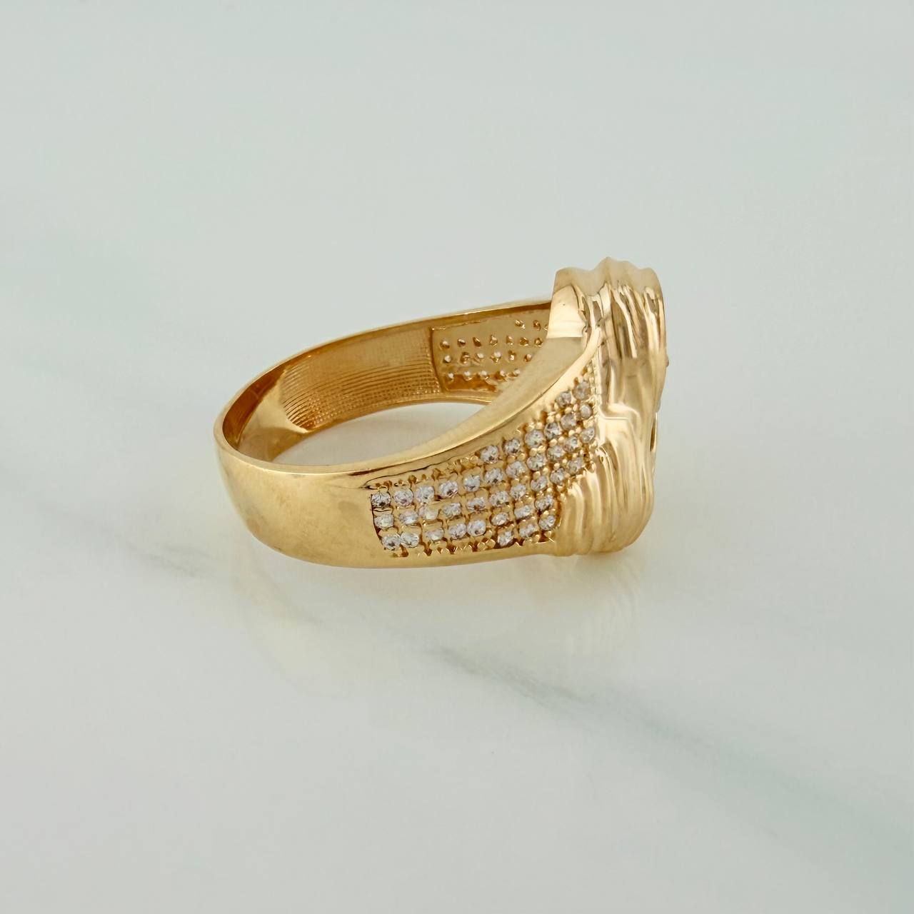 Anillo Rostro Cristo 8.15gr / T10 1/4 / Tres Oros 18K