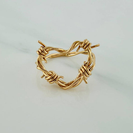 Anillo Corazon Alambrado 2.2gr / T3 1/2 / Oro Amarillo 18K