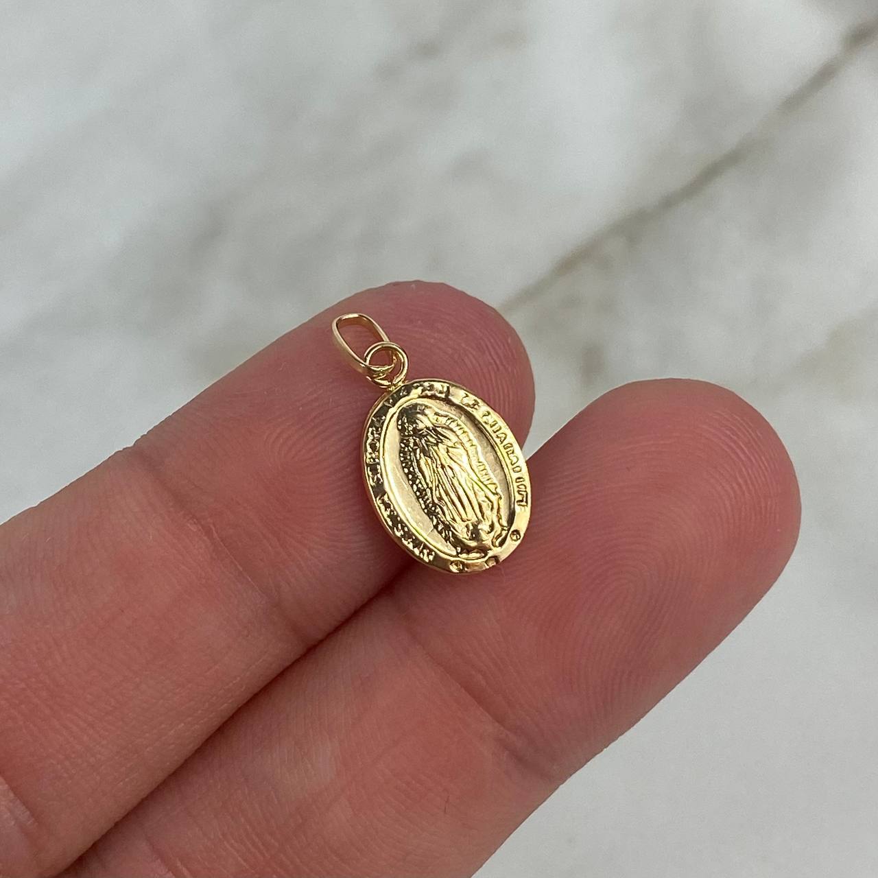 Dije Virgen de Guadalupe 0.8gr / 2cm / Troquelado Oro Amarillo &