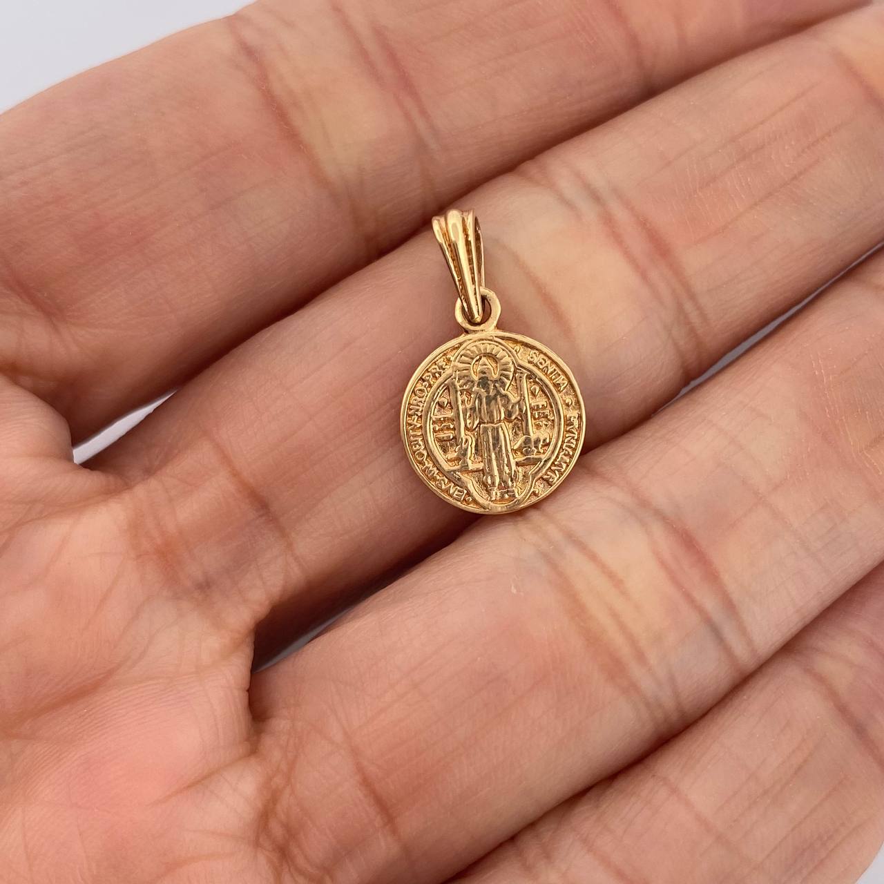 Dije San Benito 1.65gr / 2cm / Oro Amarillo 18K $