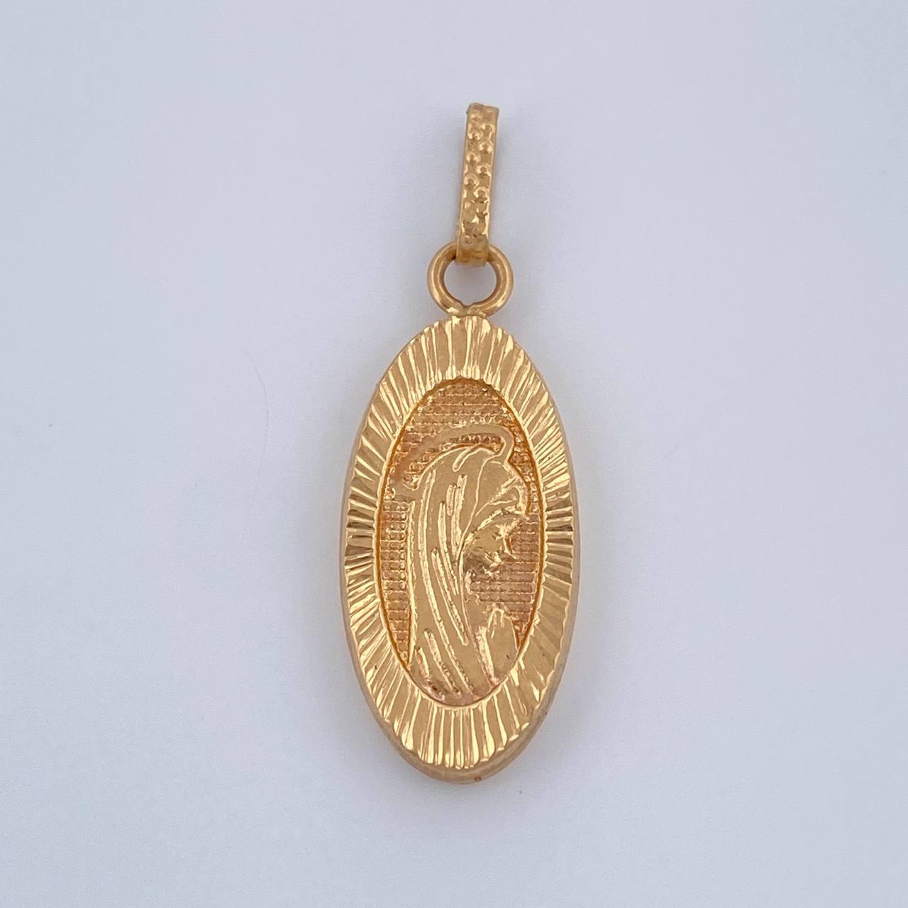 Dije Virgen Maria  1.1gr / 2.7cm / Oro Amarillo 18K $