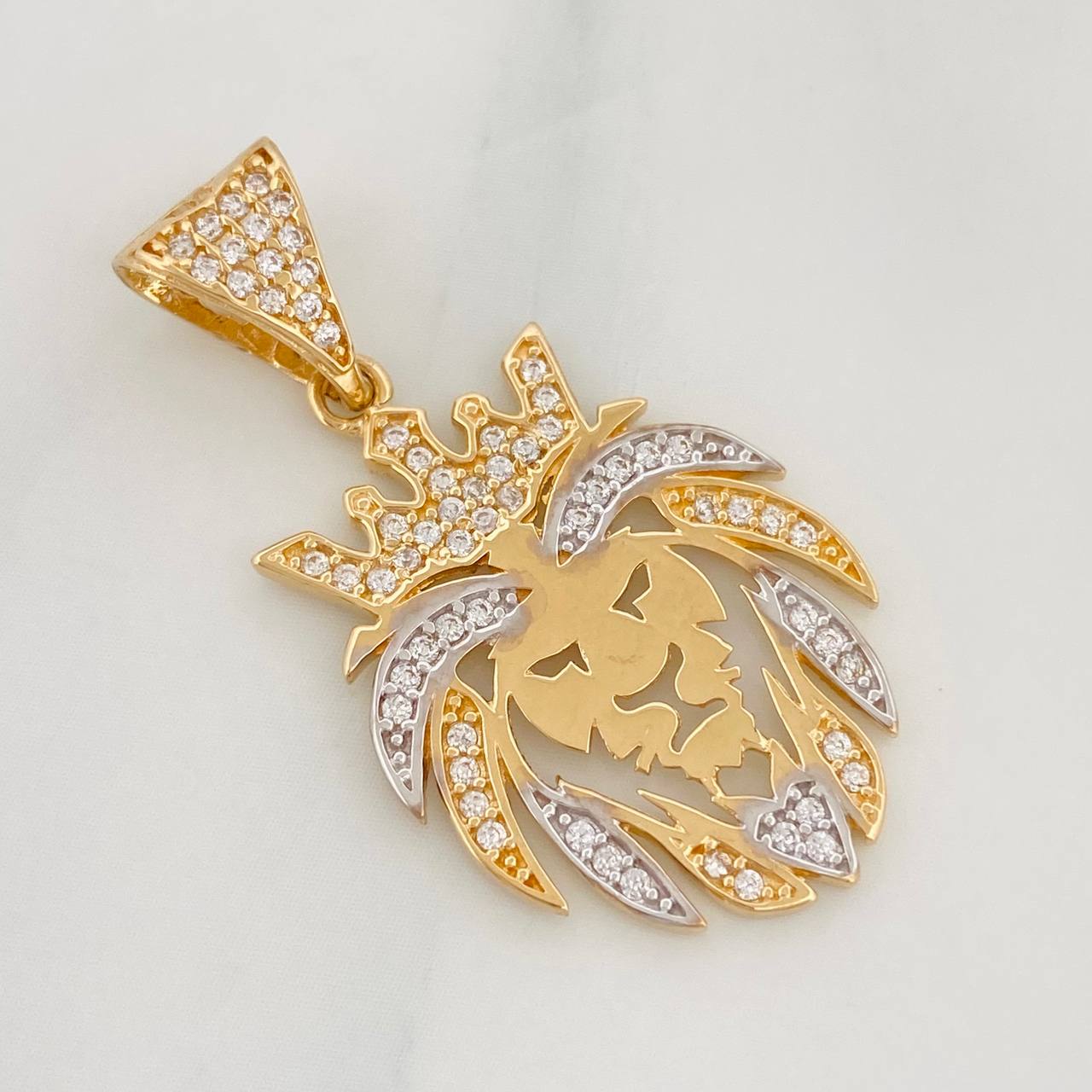 Dije Leon 3.35g / 3.5cm Dos Oros Amarillo Blanco 18K