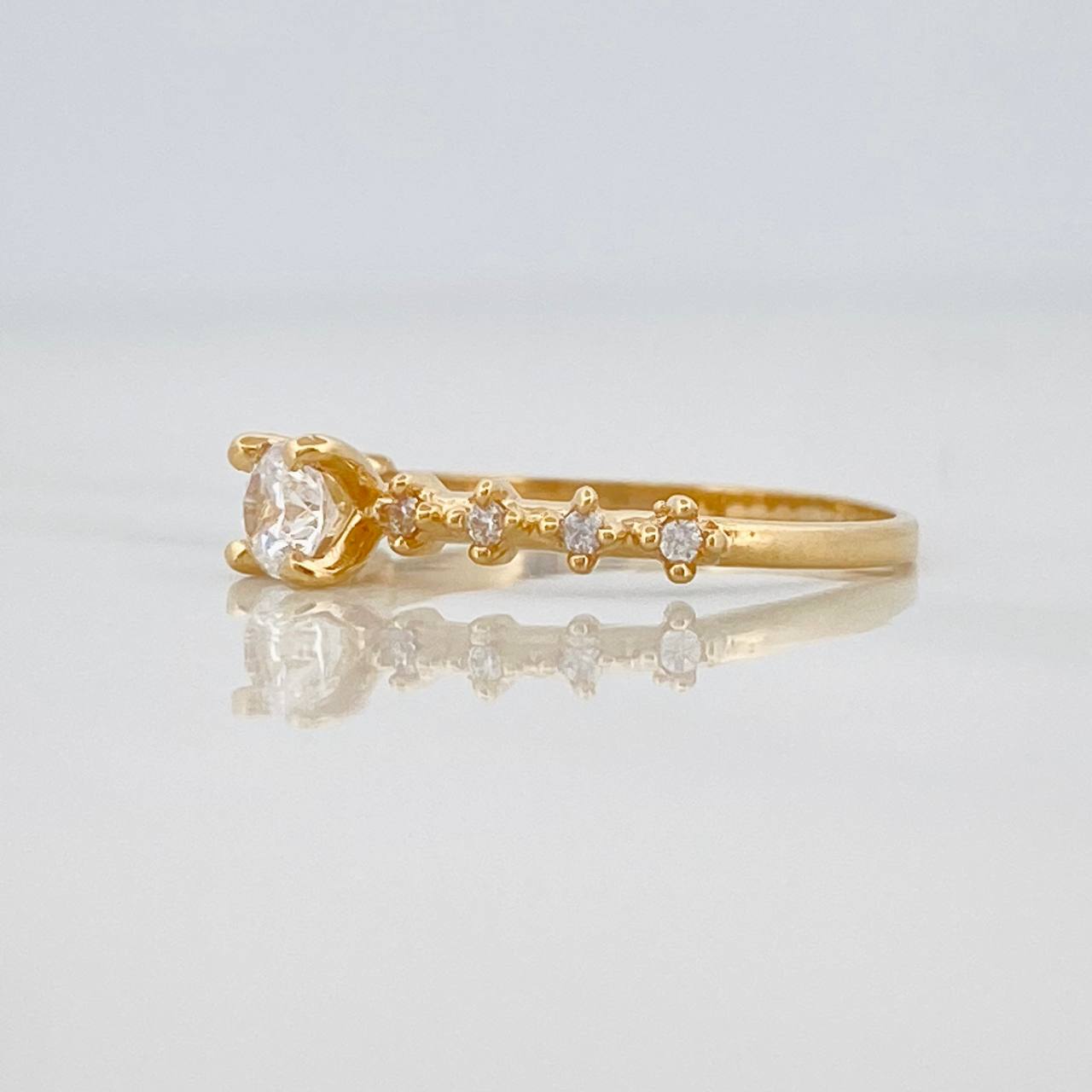 Anillo Solitario Churumbela 1.45g / T6 Oro Amarillo 18K