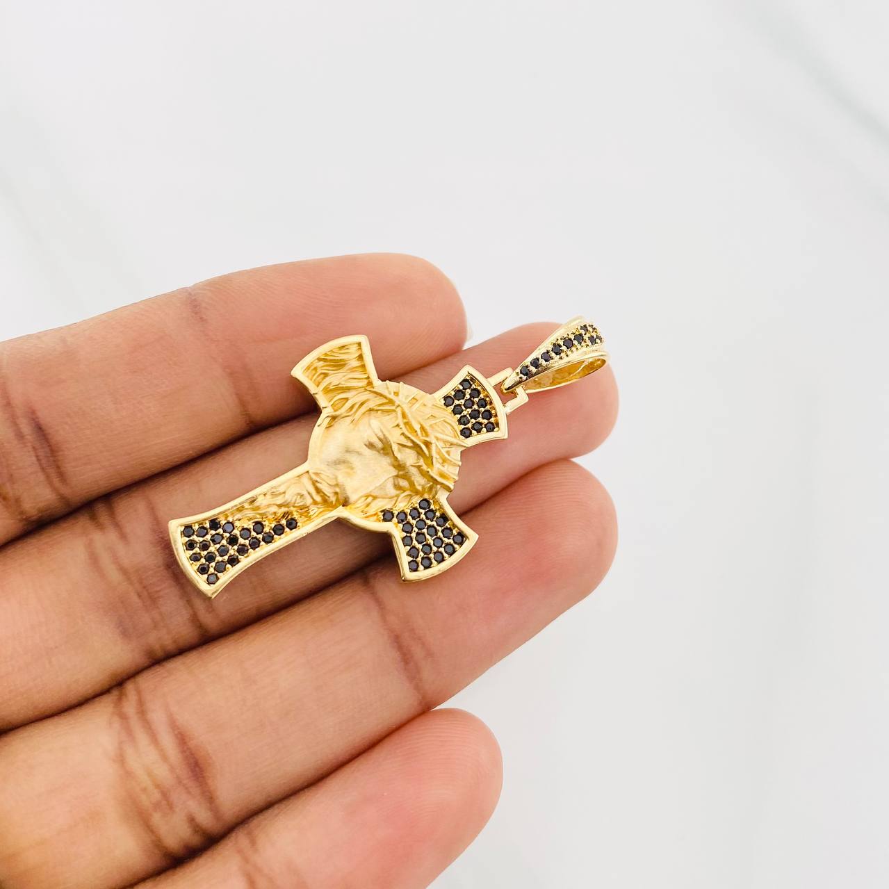 Dije Cruz Rostro de Cristo 6.65g / 4.2cm Oro Amarillo 18K
