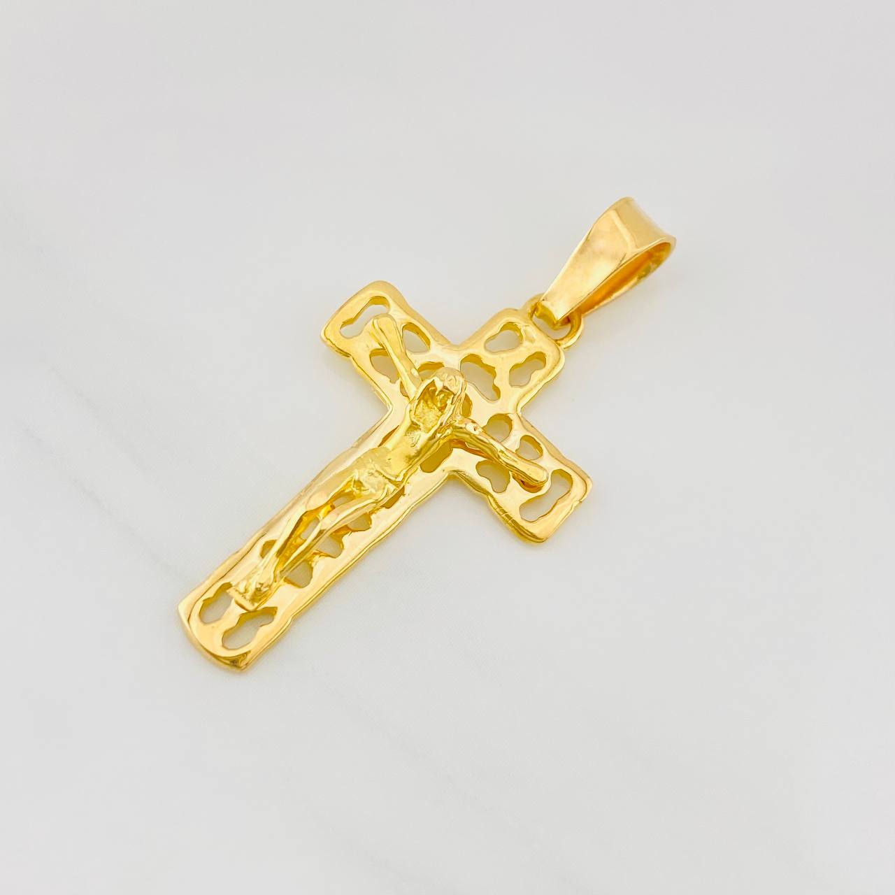 Dije Cruz Cristo 2.95g / 3.5cm Oro Amarillo 18K