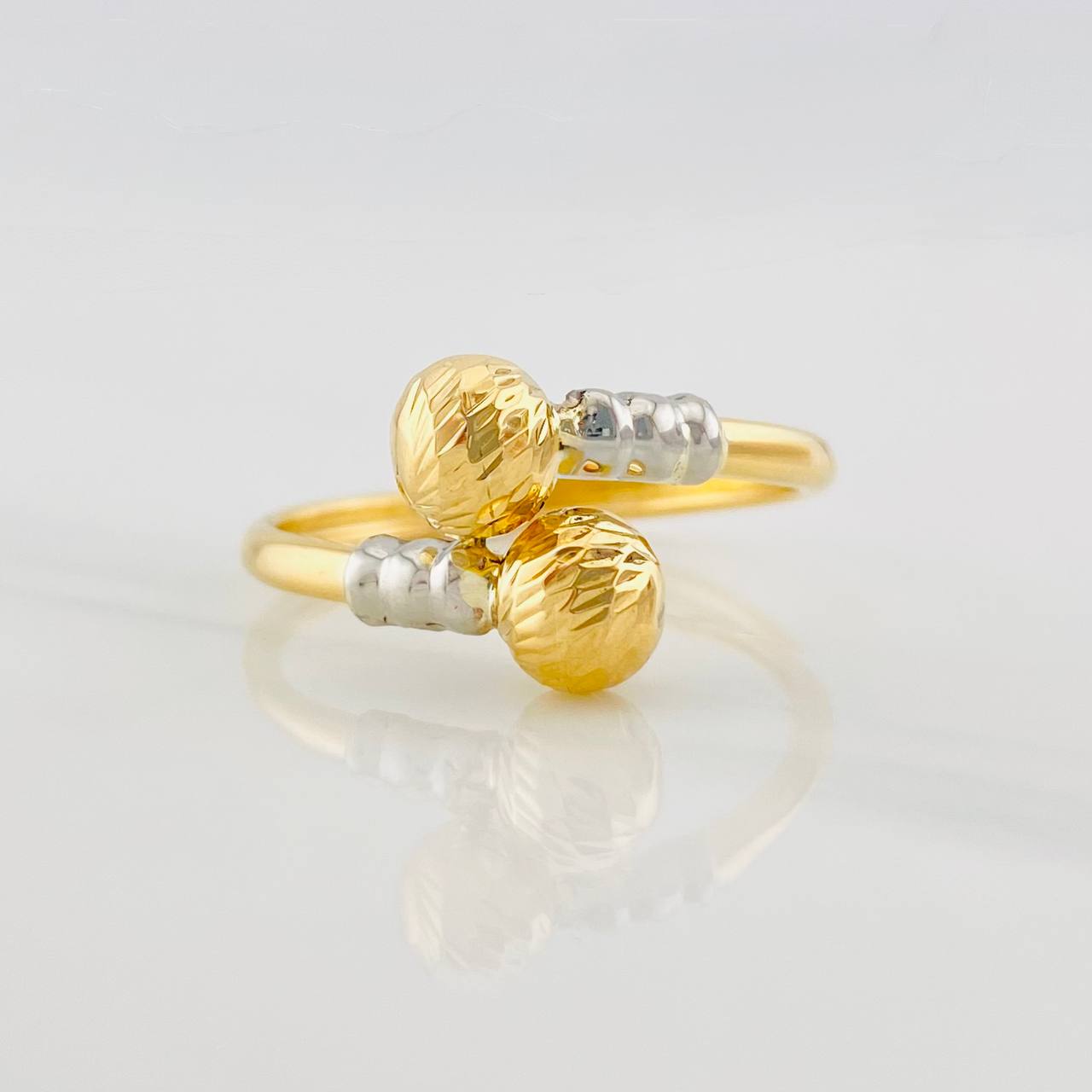 Anillo Tu y Yo 1.5g / T8 3/4 Dos Oros Amarillo Blanco 18K