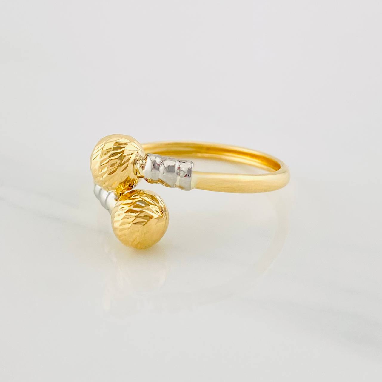 Anillo Tu y Yo 1.5g / T8 3/4 Dos Oros Amarillo Blanco 18K