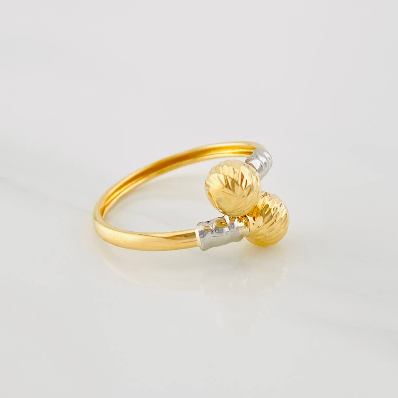 Anillo Tu y Yo 1.45g / T7 1/4 Dos Oros Amarillo Blanco 18K