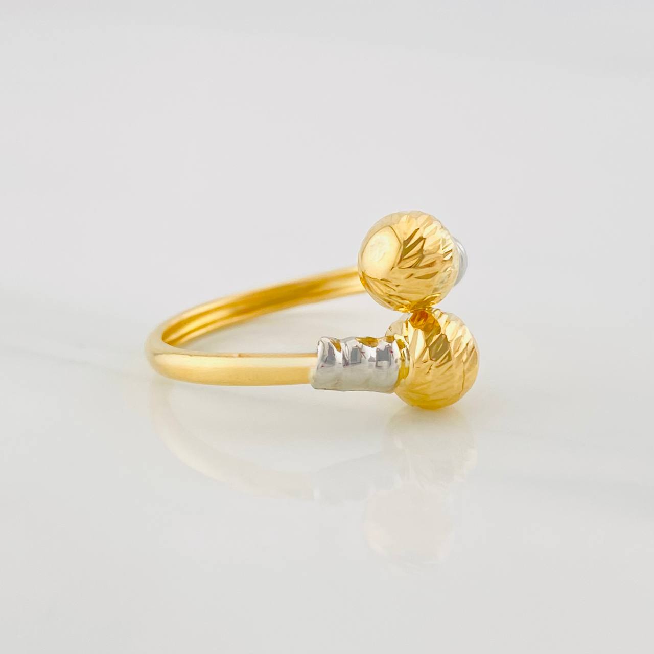 Anillo Tu y Yo 1.4g / T7 3/4 Dos Oros Amarillo Blanco 18K