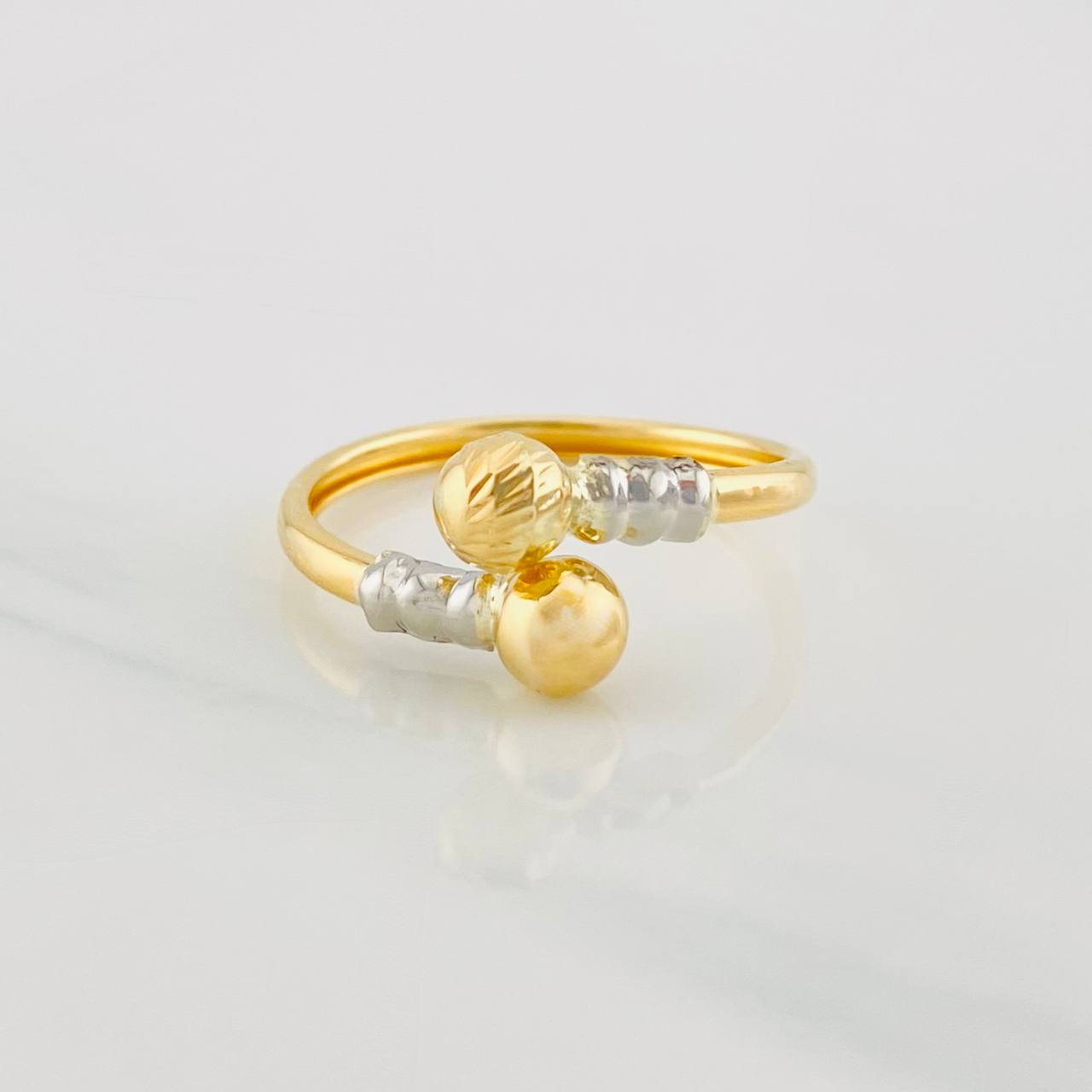 Anillo Tu y Yo 1.3g / T7 1/2 Dos Oros Amarillo Blanco 18K