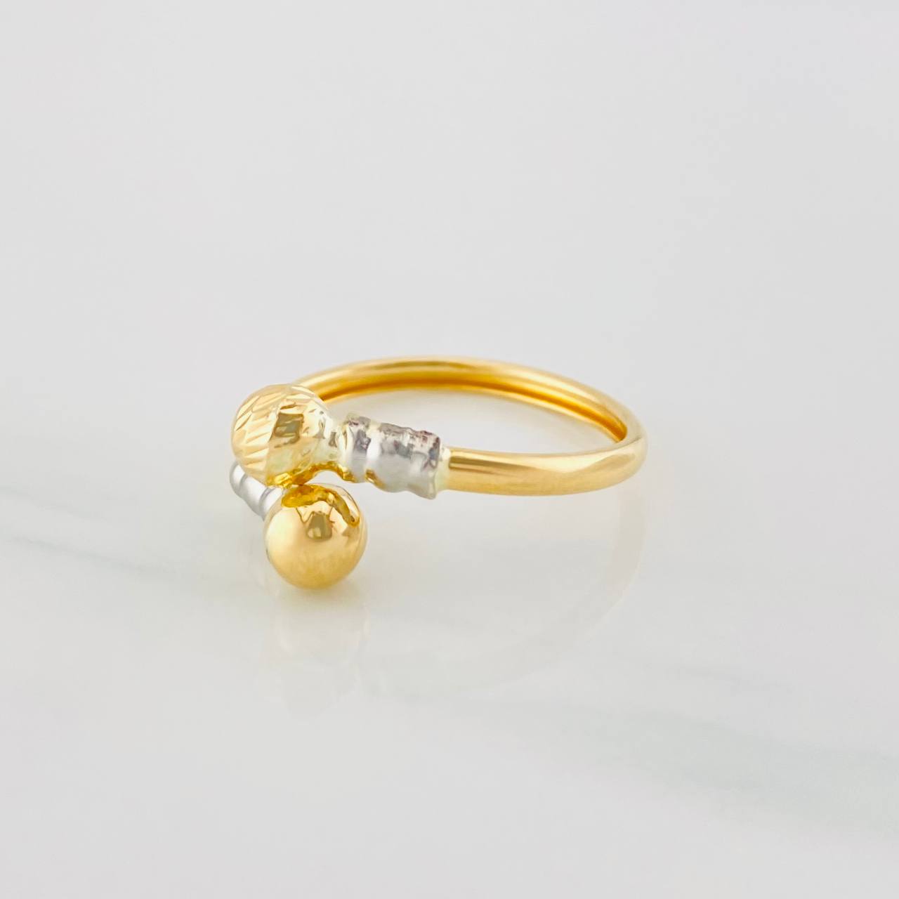 Anillo Tu y Yo 1.35g / T8 3/4 Dos Oros Amarillo Blanco 18K