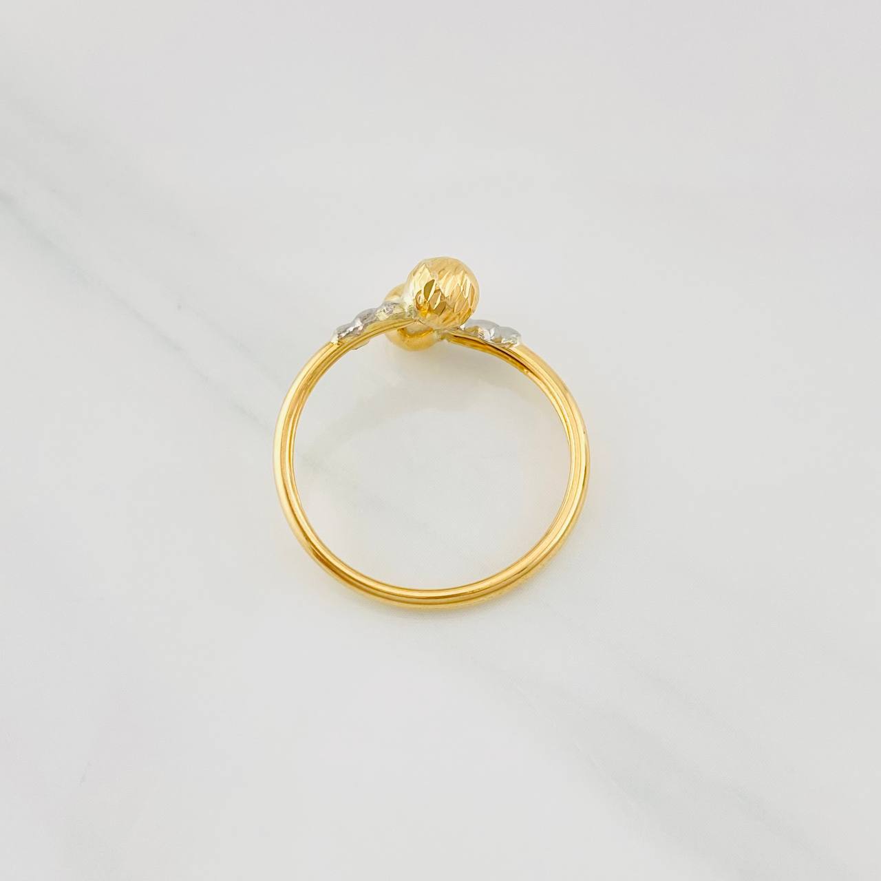 Anillo Tu y Yo 1.3g / T7 1/2 Dos Oros Amarillo Blanco 18K