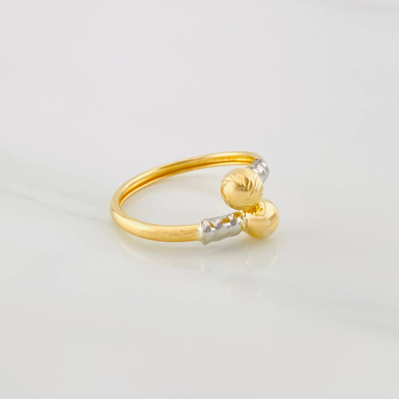 Anillo Tu y Yo 1.3g / T7 1/2 Dos Oros Amarillo Blanco 18K