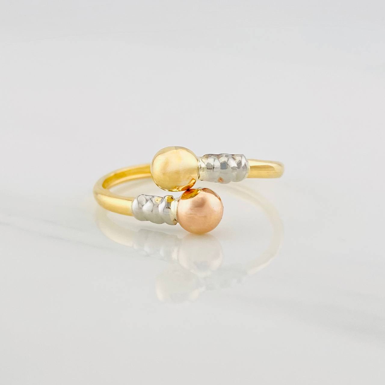 Anillo Tu y Yo 1.35g / T9 3/4 Tres Oros 18K