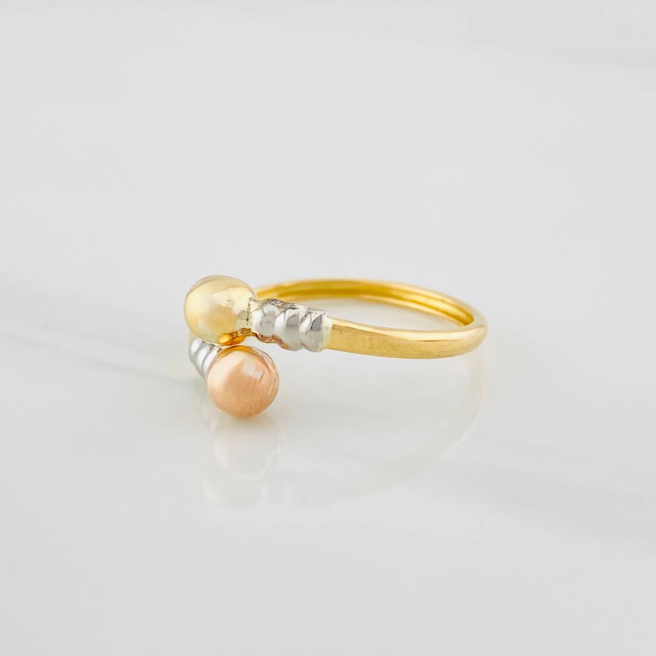 Anillo Tu y Yo 1.35g / T8 1/2 Tres Oros 18K