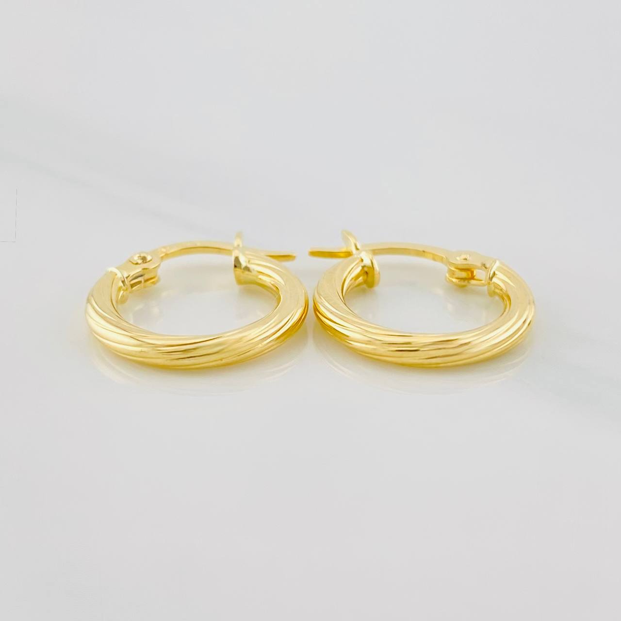 Candongas Mary 1.05g / 1.5cm Oro Amarillo 18K