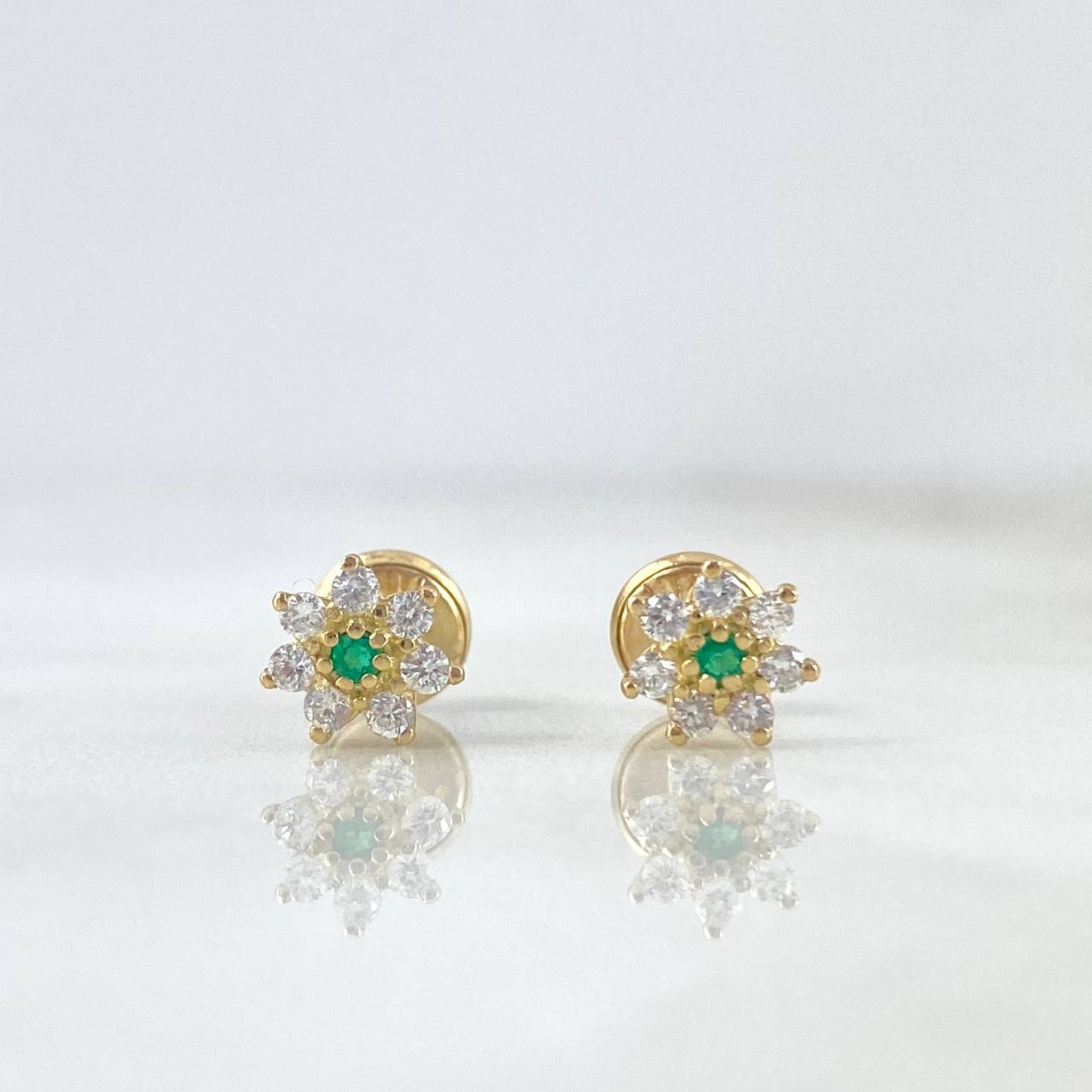 Topos Flor Driada 0.95gr / 0.6cm / Esmeraldas 3pts - Diamantes Blancos 19pts Oro Amarillo (Joya) ©