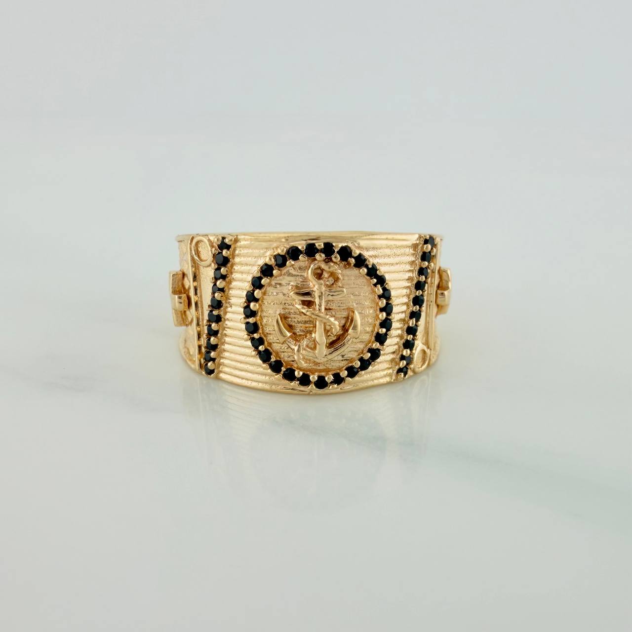 Anillo Sello Ancla 8.2gr / T9 1/4 / Oro Amarillo 18K $