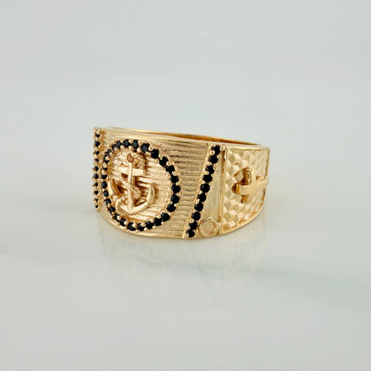 Anillo Sello Ancla 8.2gr / T9 1/4 / Oro Amarillo 18K $