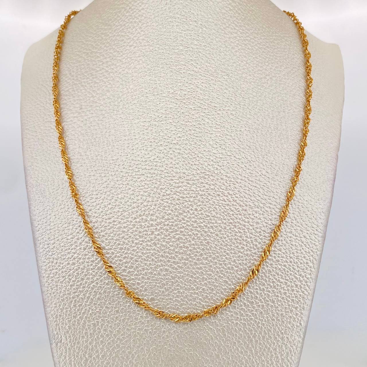 Cadena Singapur 7.05g / 60cm / 2.35mm Oro Amarillo 18K