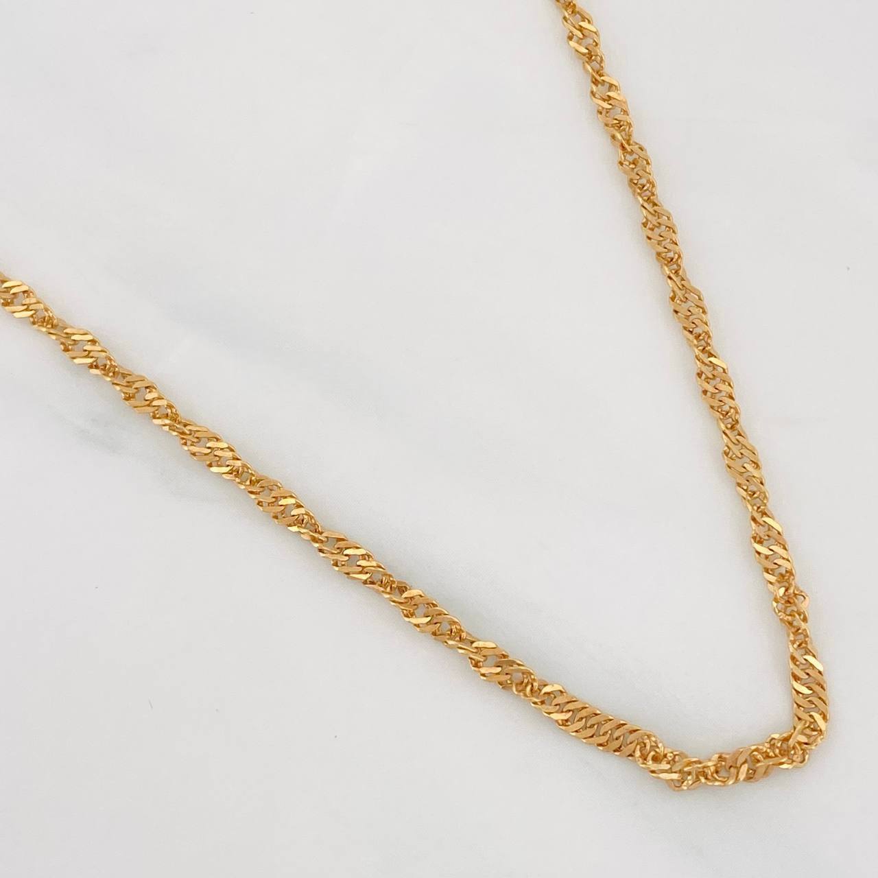 Cadena Singapur 7.05g / 60cm / 2.35mm Oro Amarillo 18K