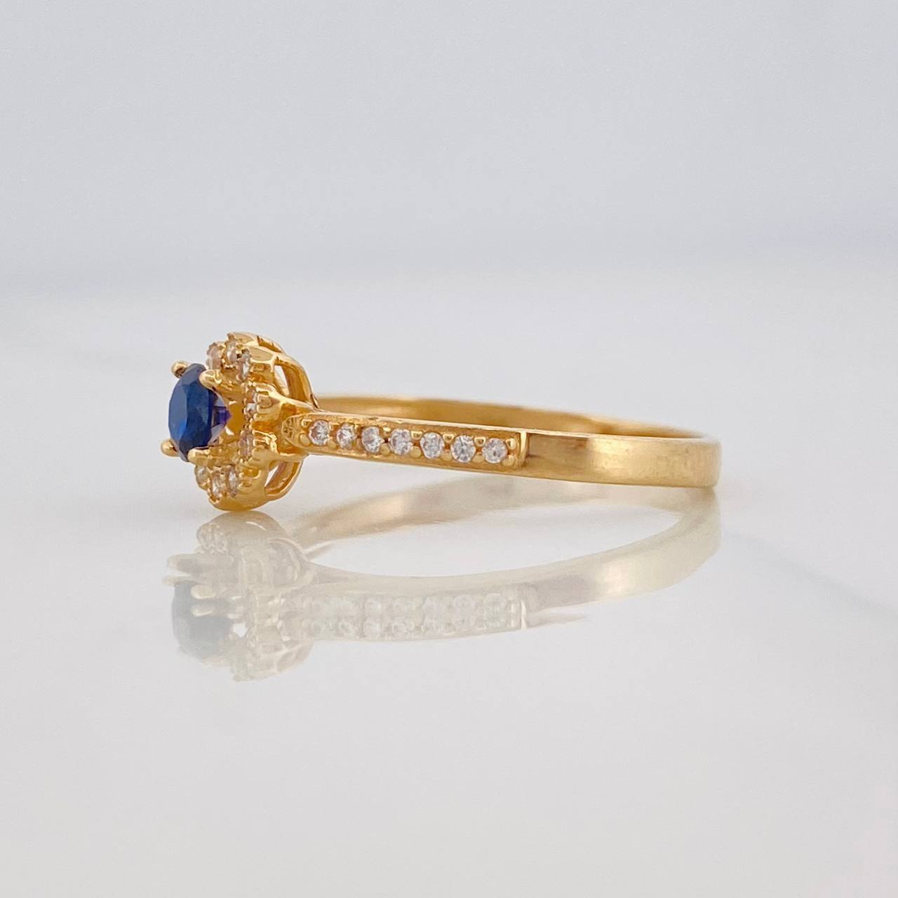 Anillo Solitario Flor 1.85g / T7 Oro Amarillo 18K