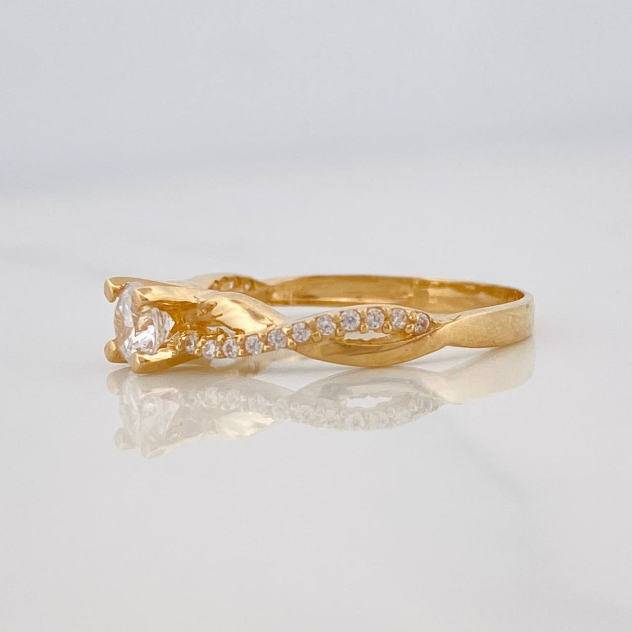 Anillo Solitario 2.05g / T6 1/2 Oro Amarillo 18K
