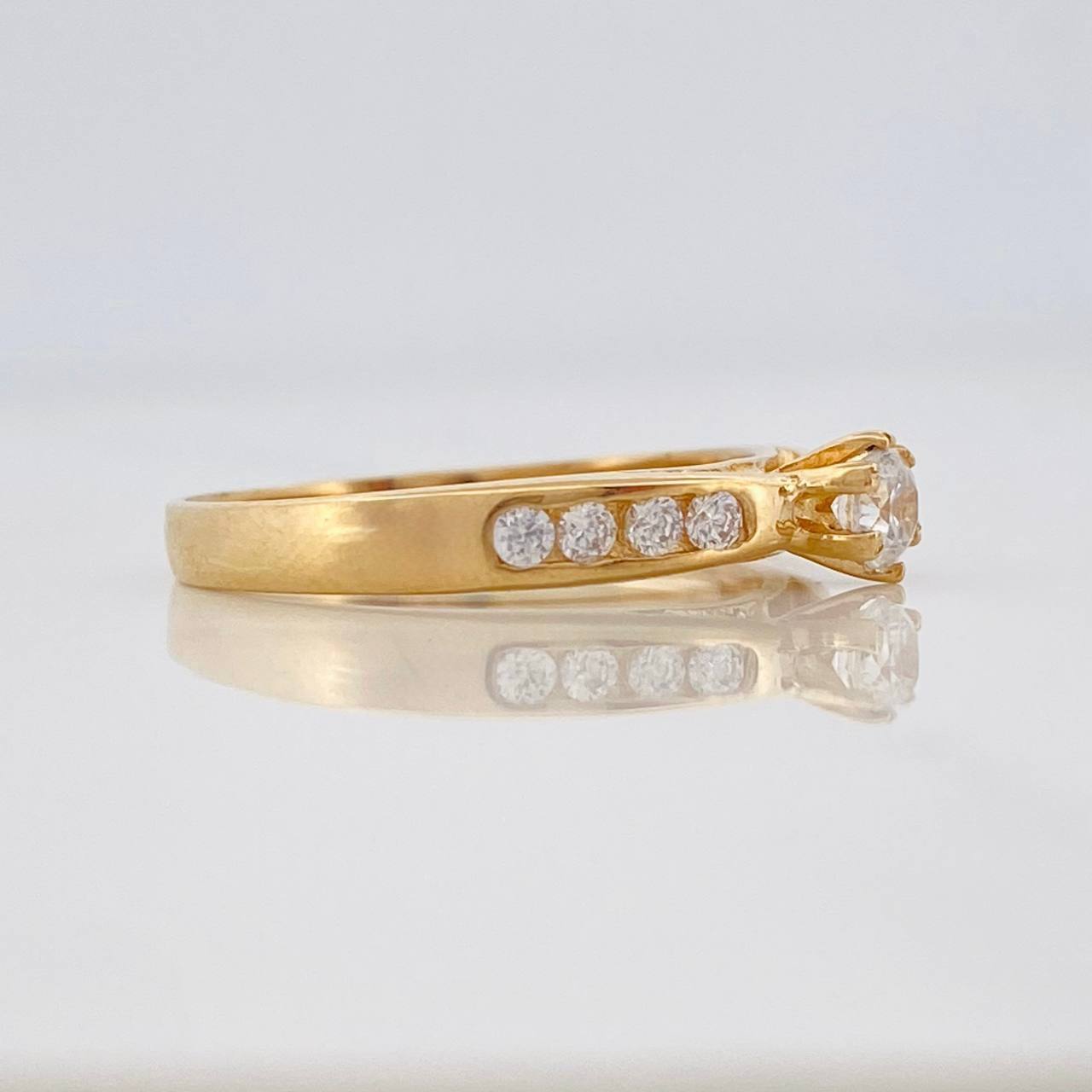 Anillo Solitario 2.6g / T6 1/2 Oro Amarillo 18K