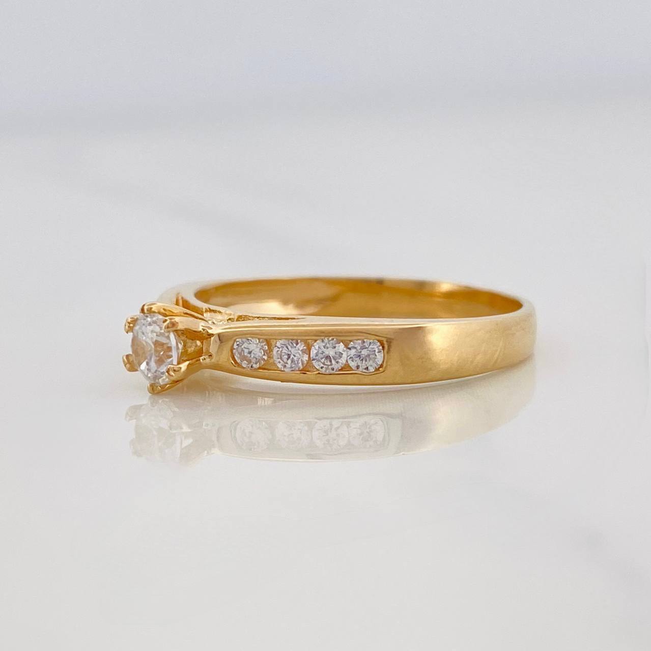 Anillo Solitario 2.6g / T6 1/2 Oro Amarillo 18K
