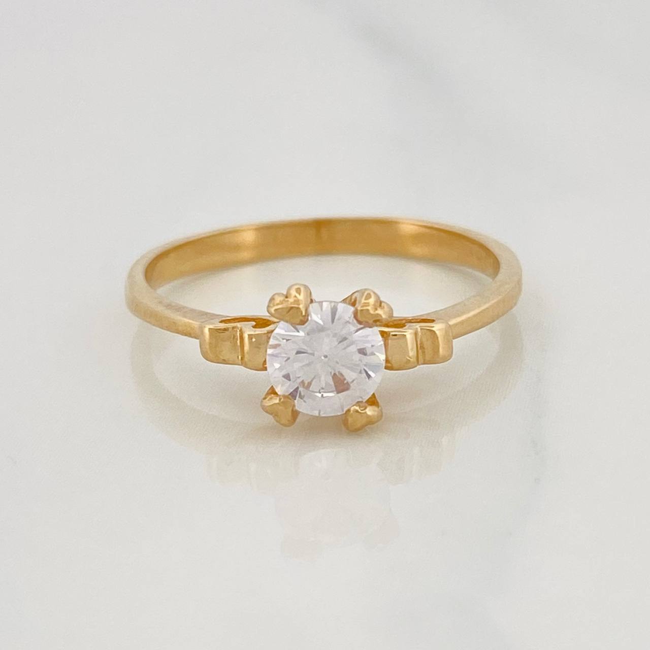 Anillo Solitario 2.3g / T6 1/4 Oro Amarillo 18K