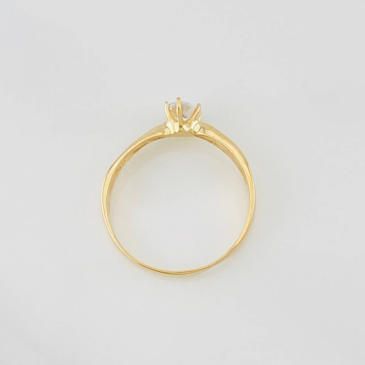 Anillo Solitario 1.95g / T8 Oro Amarillo 18K