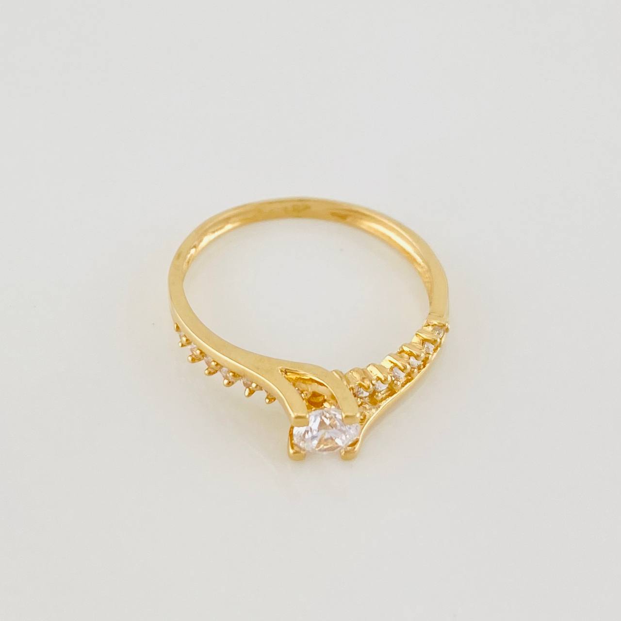 Anillo Solitario Curvo 1.75g / T5 3/4 Oro Amarillo 18K