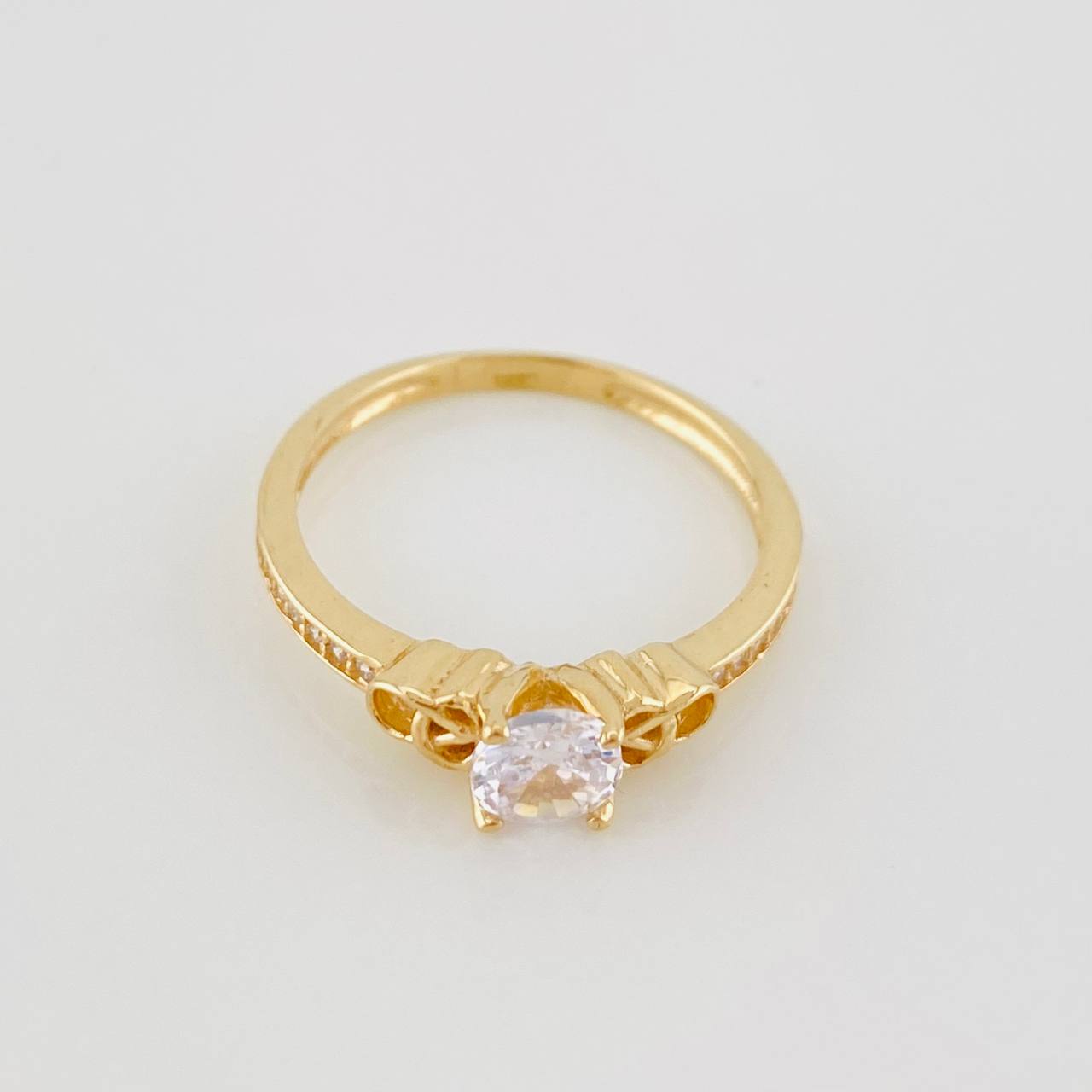 Anillo Solitario 2.2g / T7 1/4 Oro Amarillo 18K