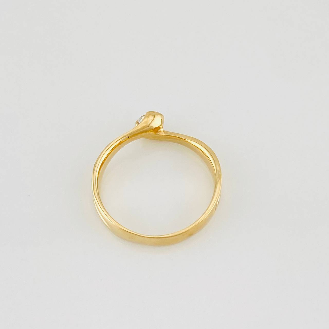 Anillo Solitario Curvo 2.1g / T5 1/2 Oro Amarillo 18K