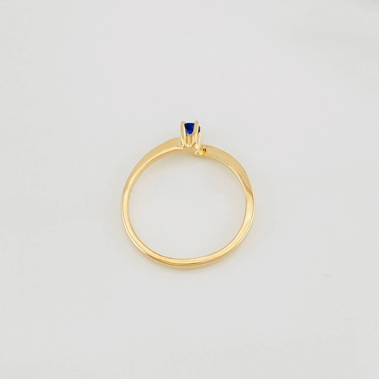 Anillo Solitario Curvo 1.7g / T6 Oro Amarillo 18K