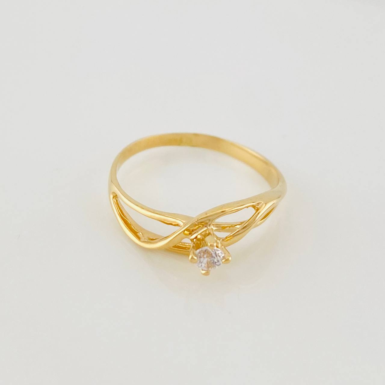 Anillo Lineas Curvas 1.6g / T6 1/2 Oro Amarillo 18K