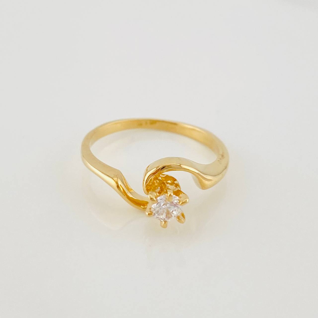 Anillo Olas 2.35g / T5 1/4 Oro Amarillo 18K