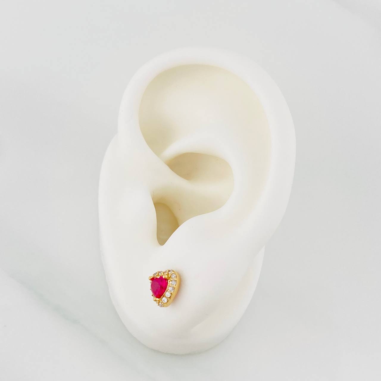 Topos Halo Corazón 1.65g / 6.7mm Oro Amarillo 18K