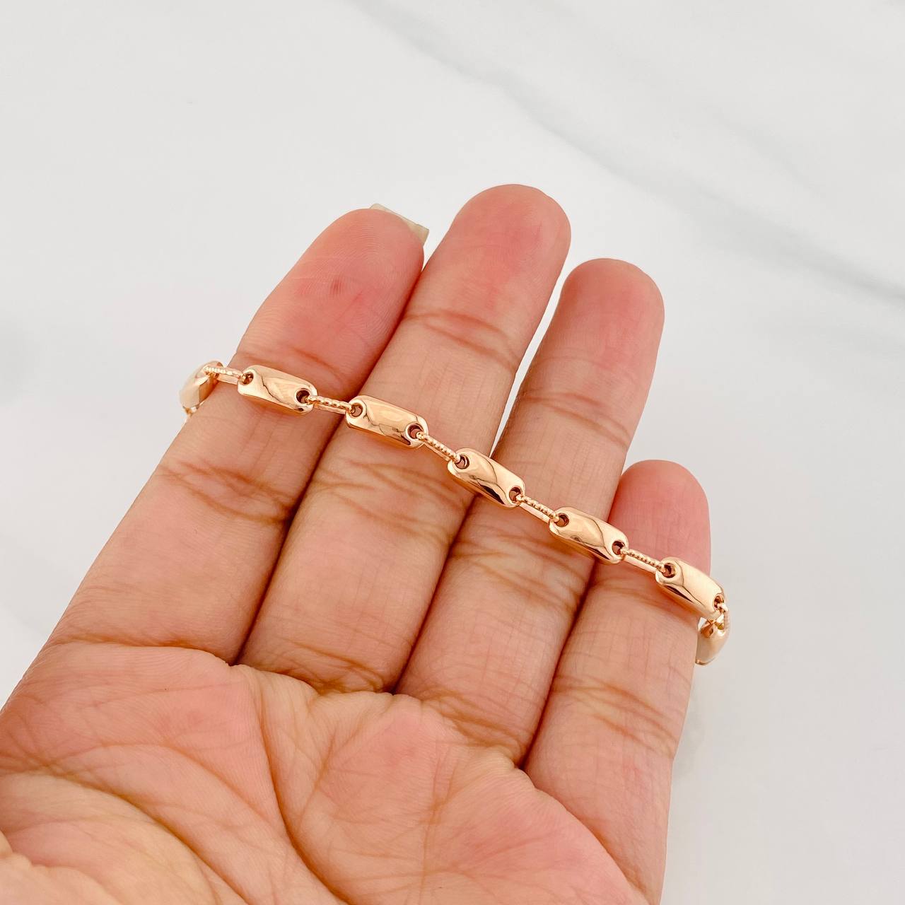 Pulso Rustico Adije 5.65g / 20.5cm / 4.4mm Oro Rosa 18K