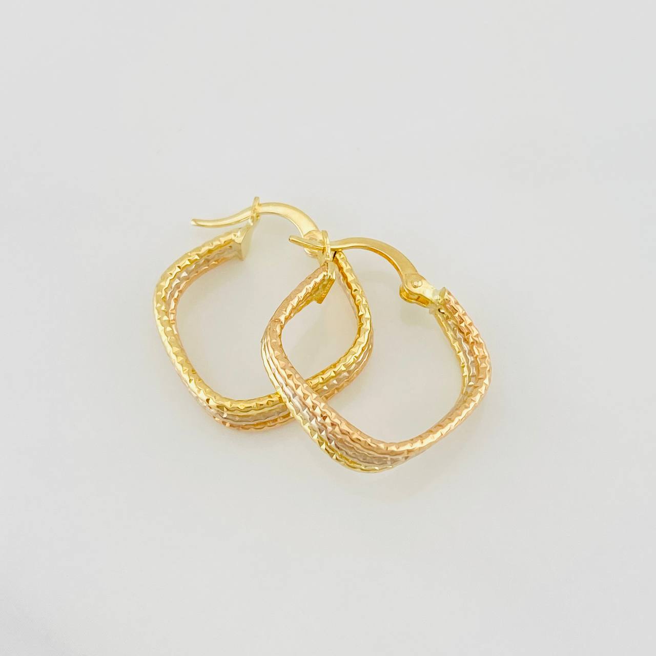 Candongas Rombo 1.7g / 2cm Tres Oros 18K