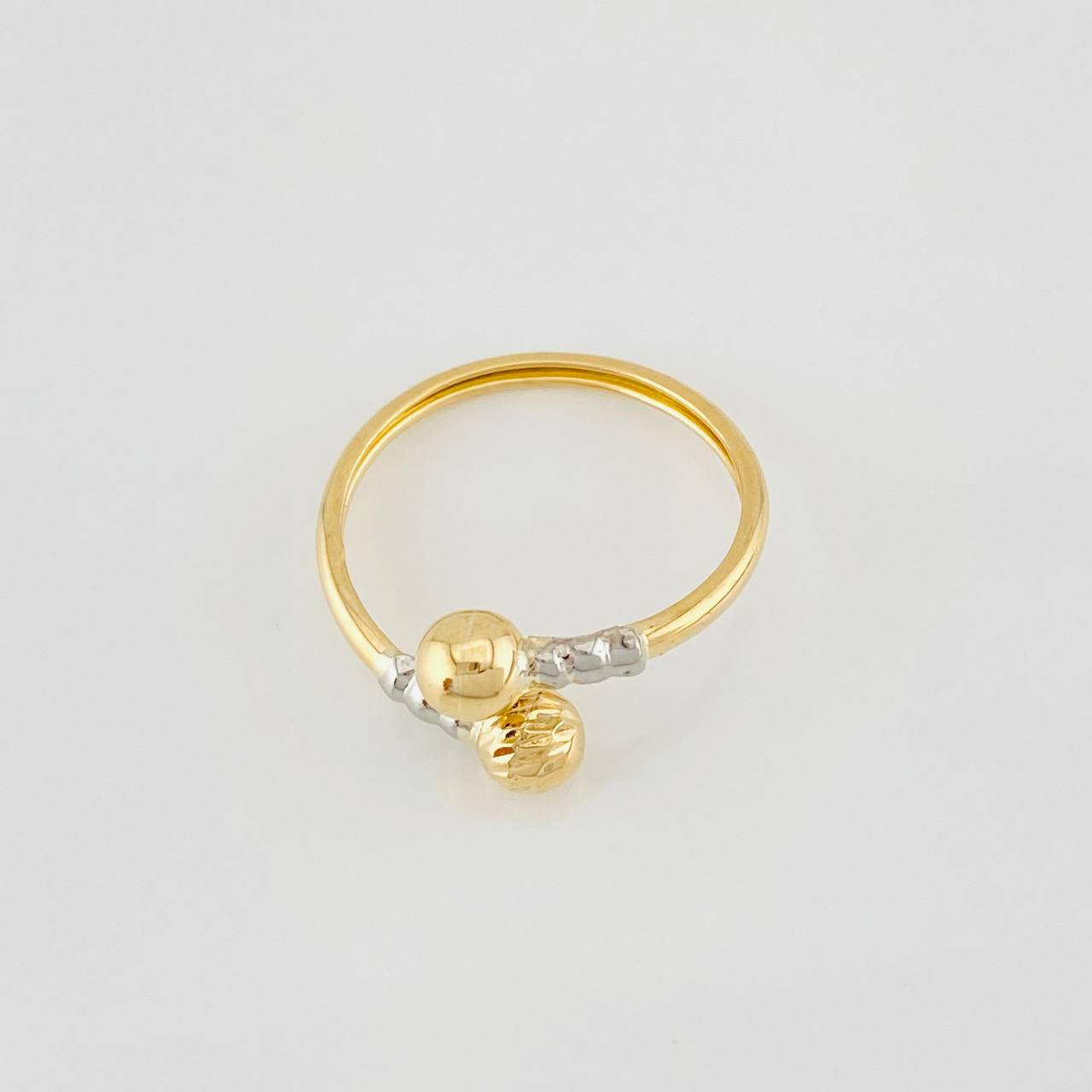 Anillo Tu y Yo 1.35g / T8 1/2 Dos Oros Amarillo Blanco 18K