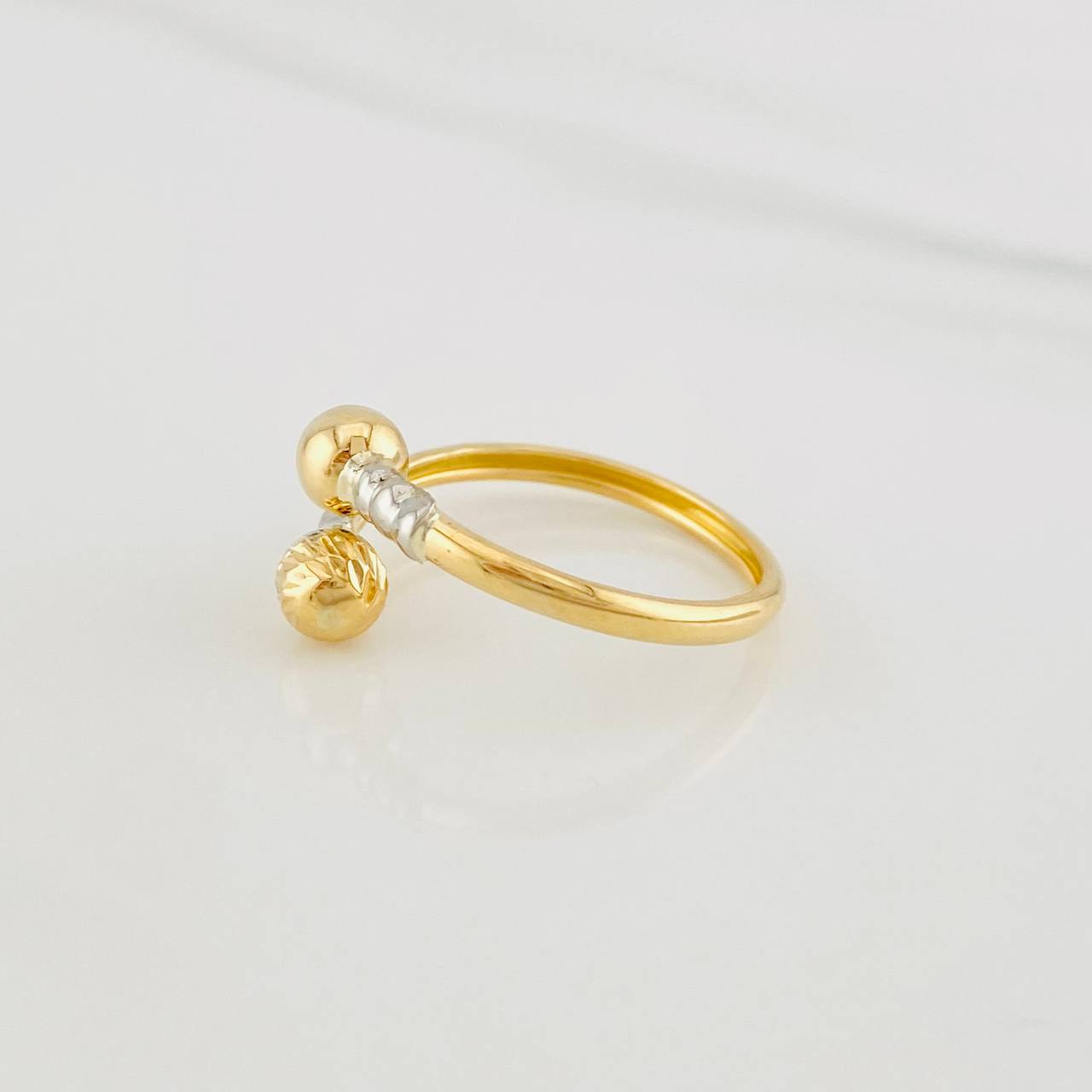 Anillo Tu y Yo 1.35g / T8 1/2 Dos Oros Amarillo Blanco 18K