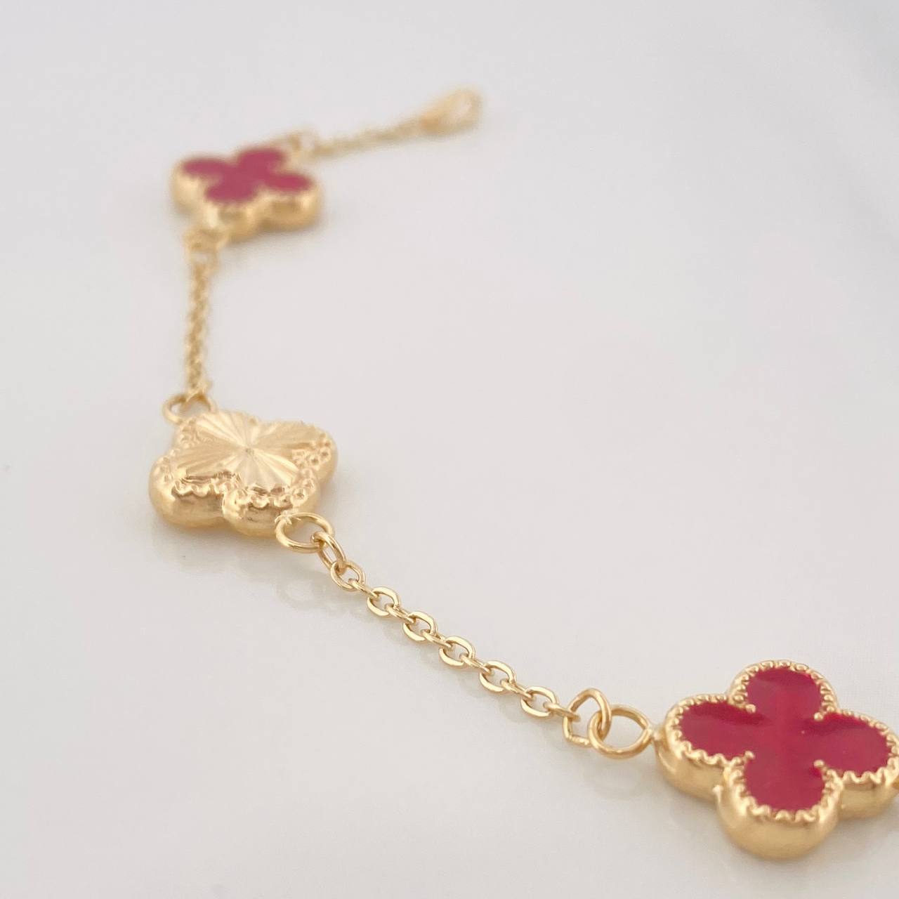 Pulso Aro Seguido Trebol 3.55 g / 18.05 cm / 0.7 mm Oro Amarillo 18K