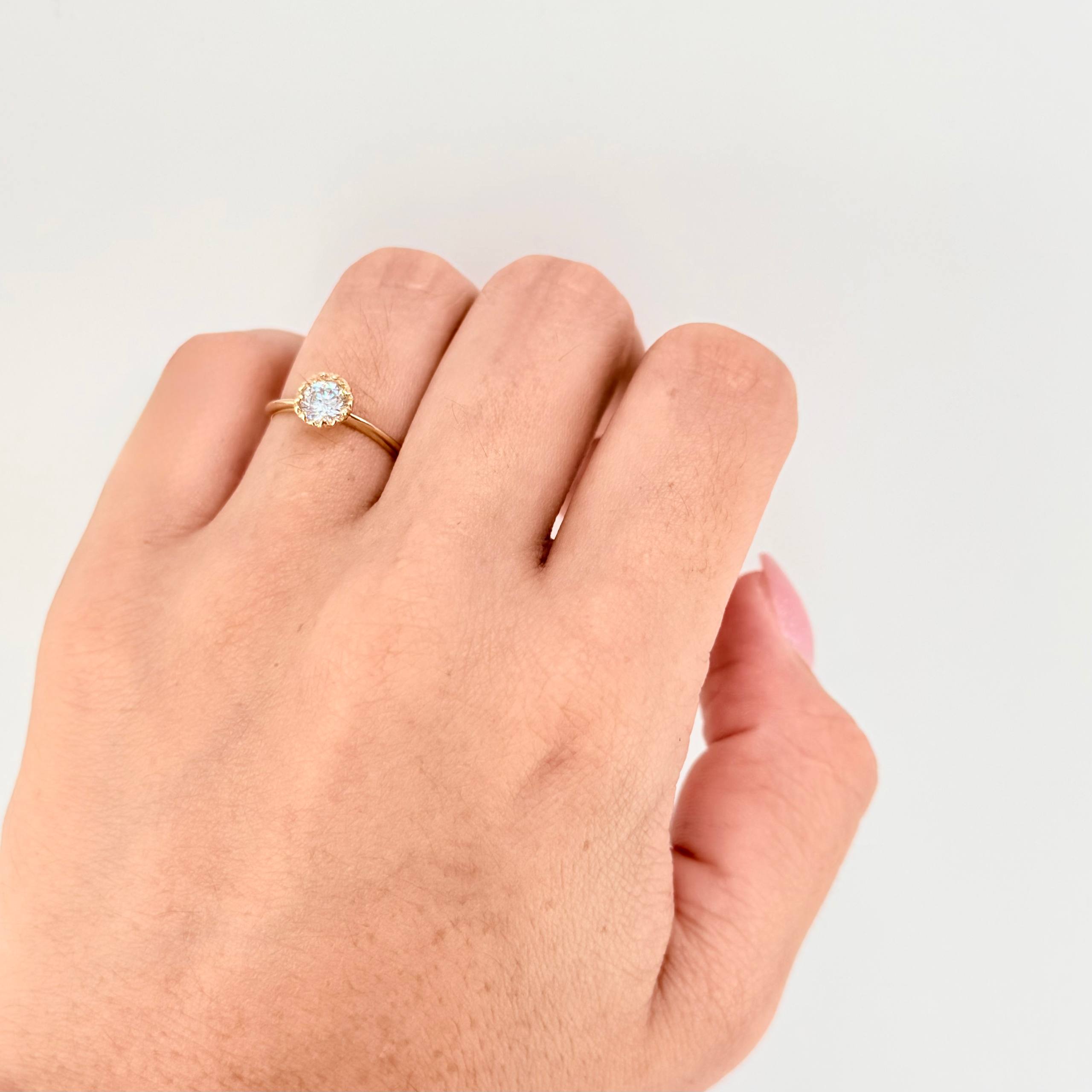 Anillo Solitario Halo 1.5gr / T6 1/4 / Oro Amarillo 18K