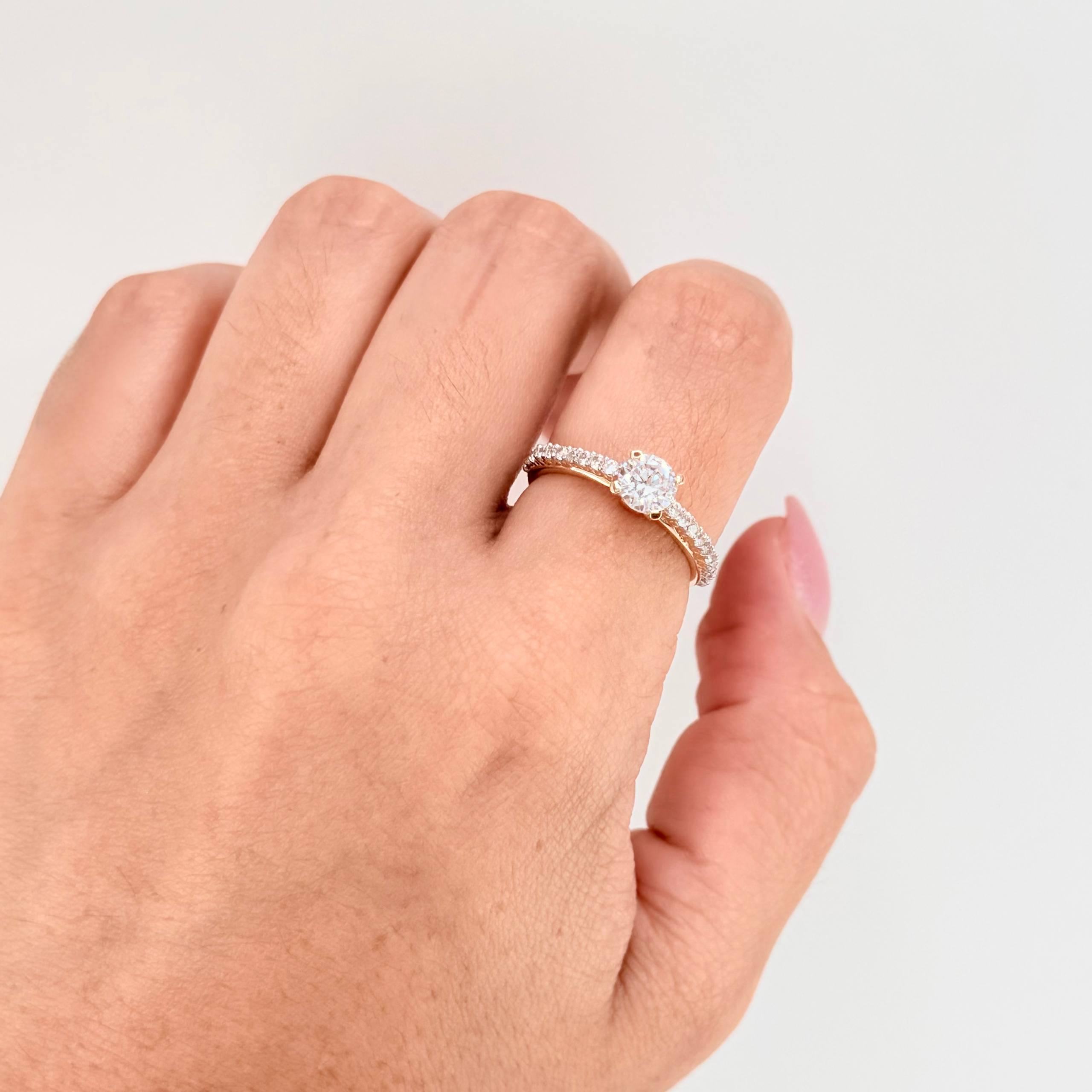 Anillo Solitario 2.6gr / T7 / Oro Amarillo 18K