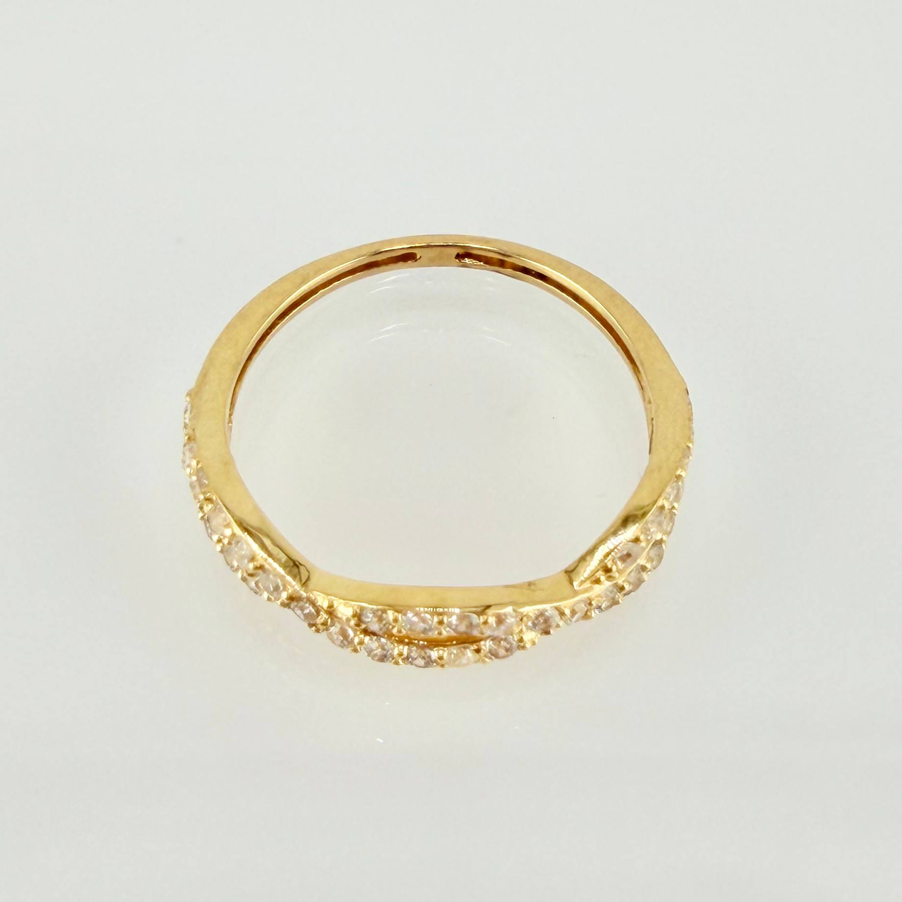 Anillo Entrelazado 1.6gr / T4 / Oro Amarillo 18K ©