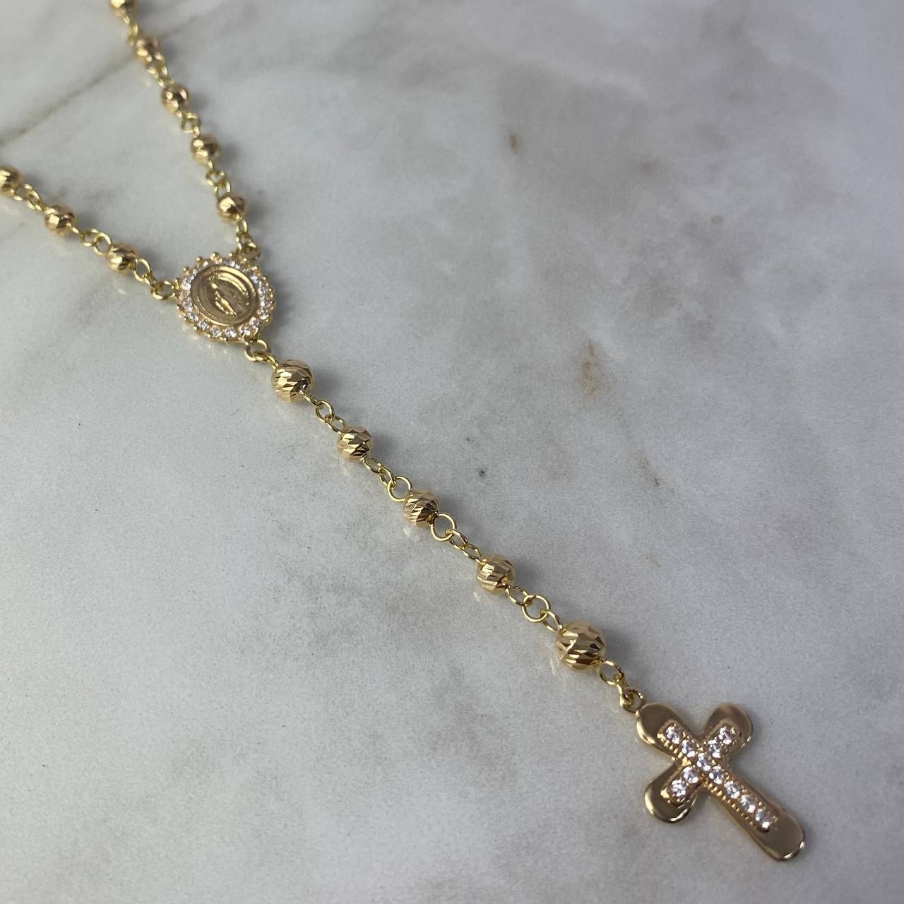 Rosario Virgen Milagrosa 15.7gr / 60cm / 4mm-5mm Bolas Diamantadas Mate Circones Blancos Oro Amarillo