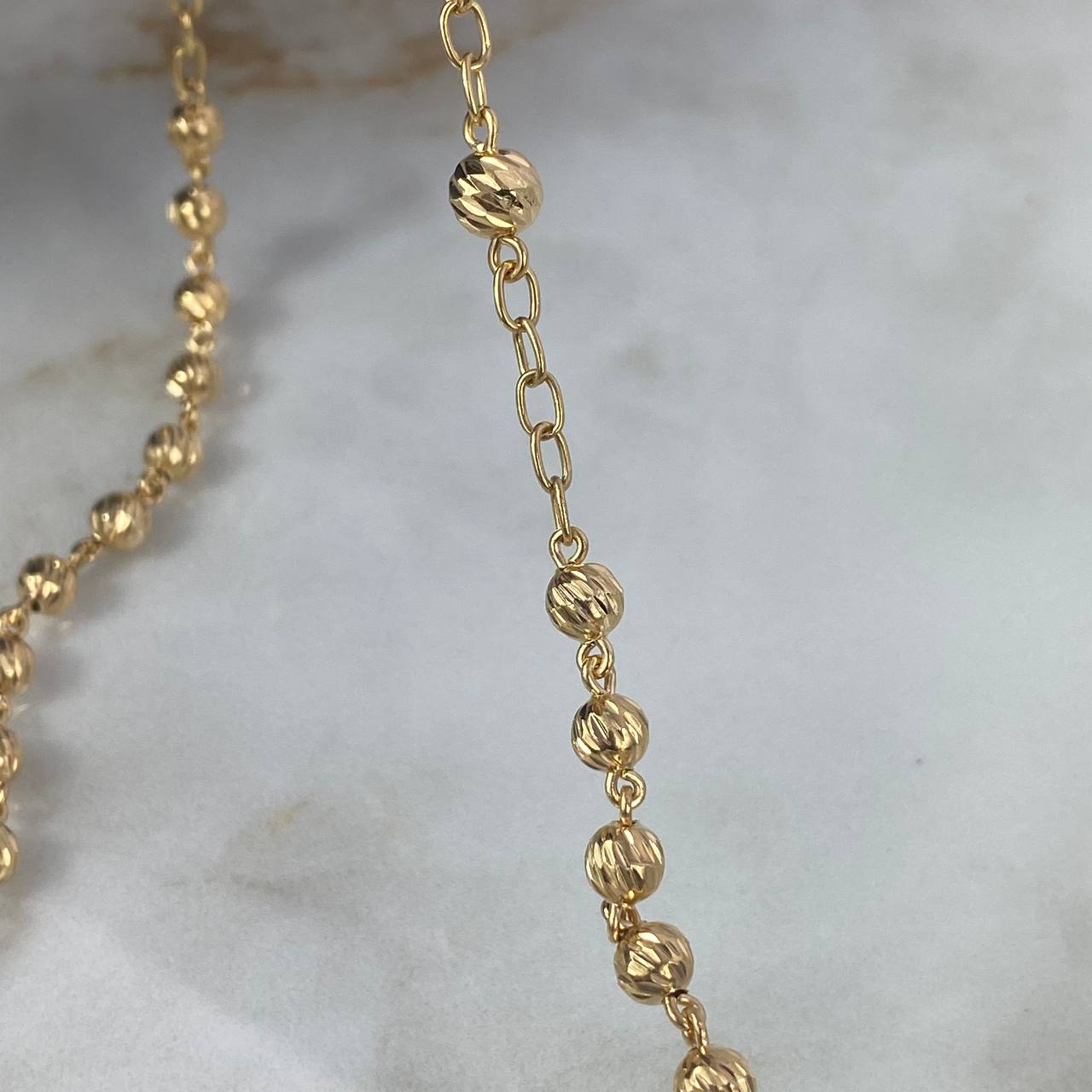 Rosario Virgen de Guadalupe 27.05gr / 60cm / 5mm-7mm Bolas Diamantadas Mate Circones Blancos Oro Amarillo