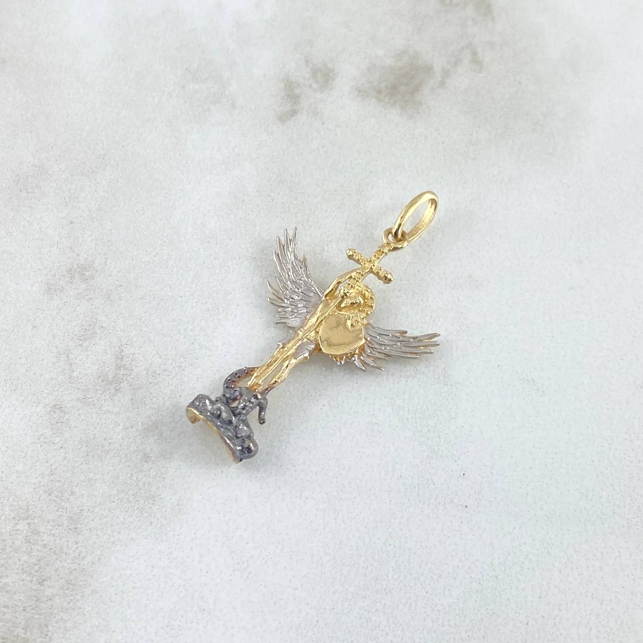 Dije San Miguel Arcángel 2.5gr / 3.5cm / Dos Oros Amarillo Blanco 18K ©