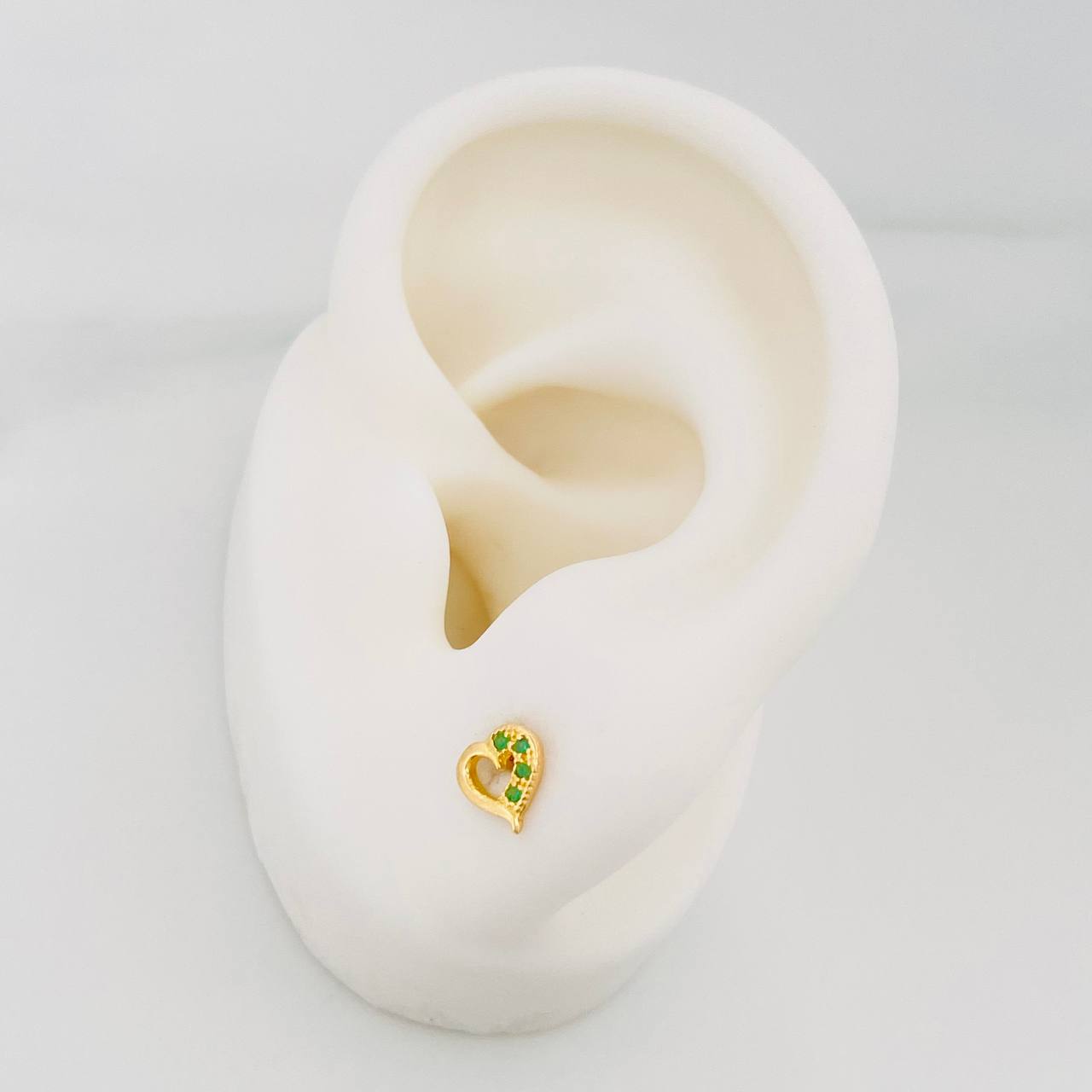 Topos Silueta Corazón 0.8 g / 5.9 mm Oro Amarillo 18K